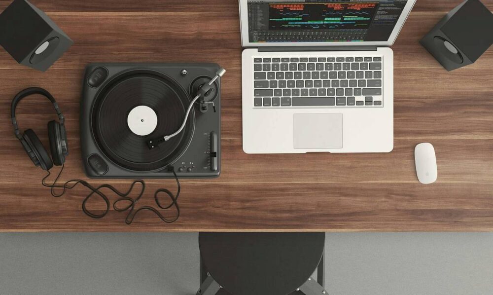 laptop-music-microphone.jpg